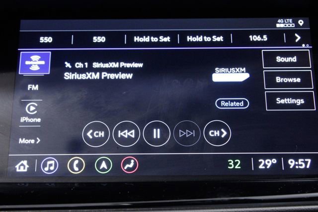 Used 2022 Buick Envision Avenir w/ Technology Package II image 33