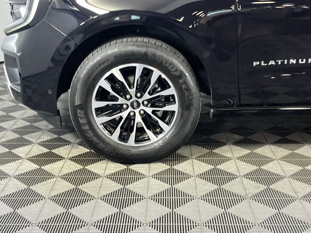 Used 2025 Ford Expedition Max Platinum image 9
