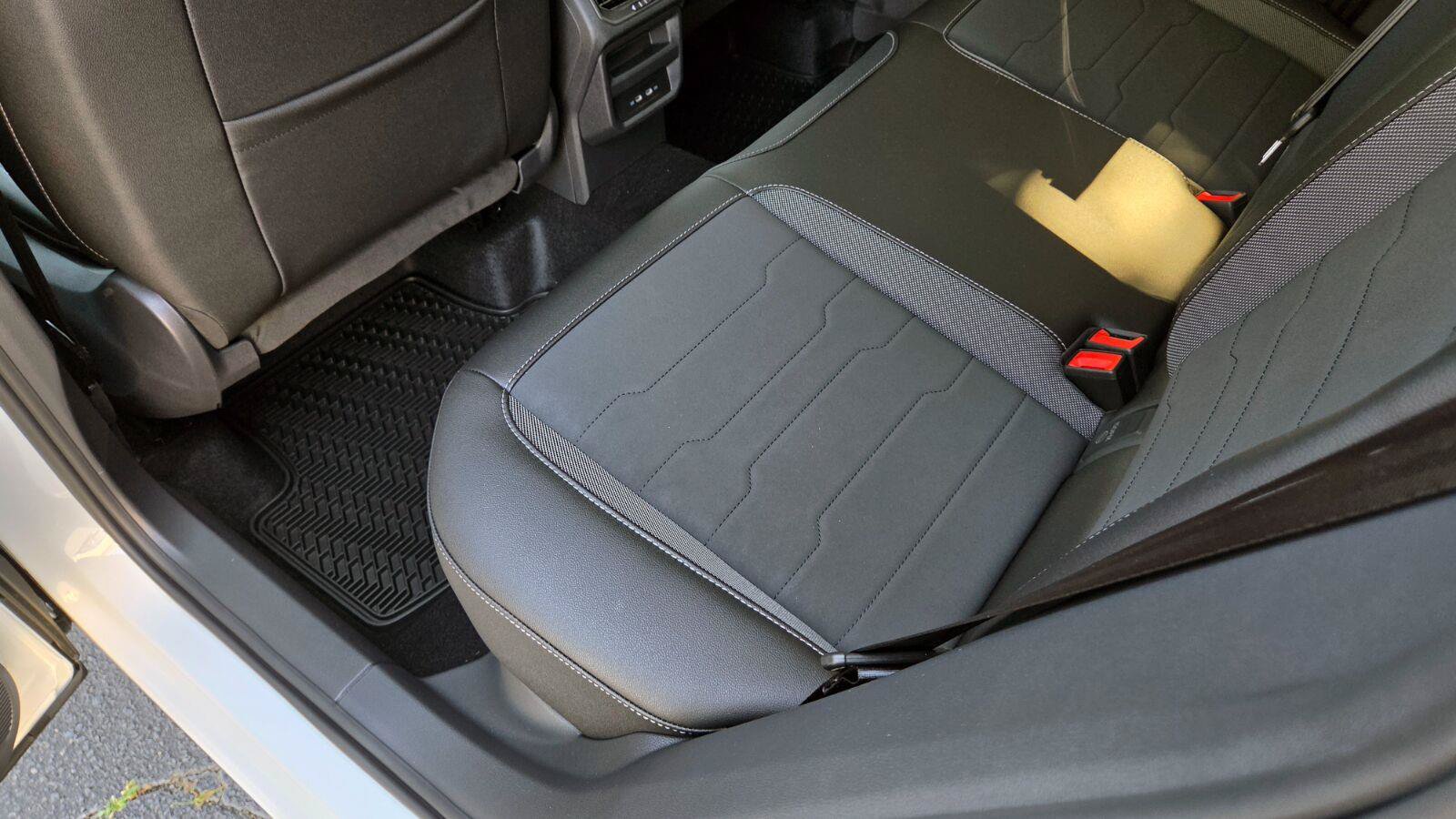 New 2027 Volkswagen Taos SE FWD image 42