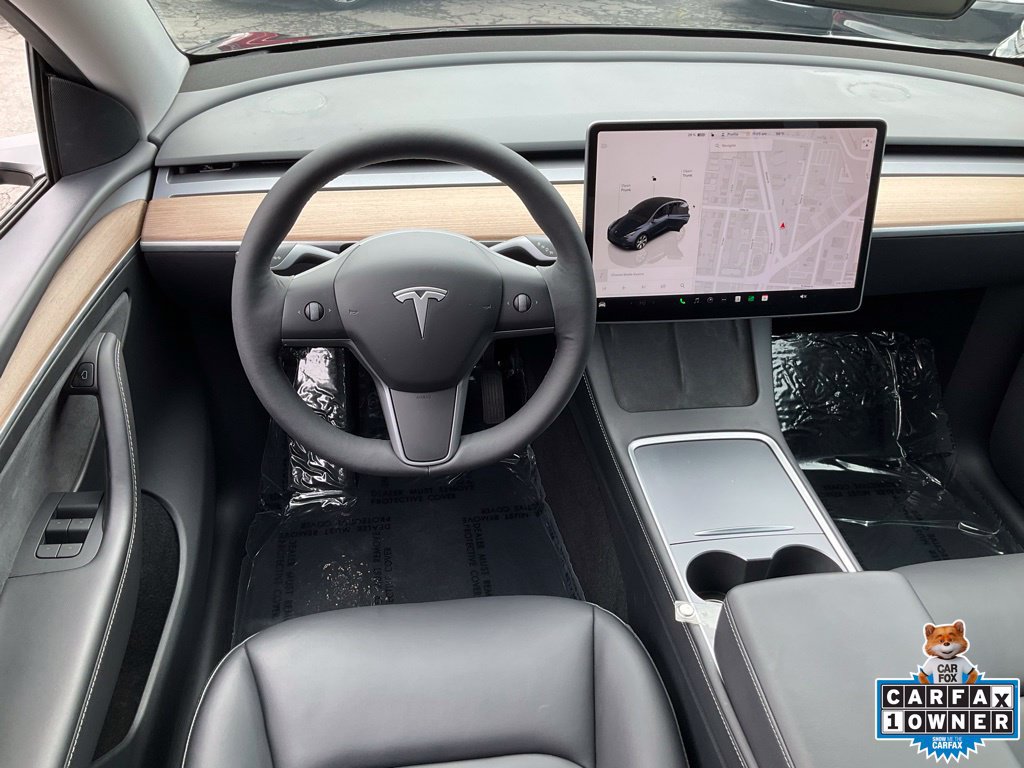 Used 2024 Tesla Model Y 2WD image 32