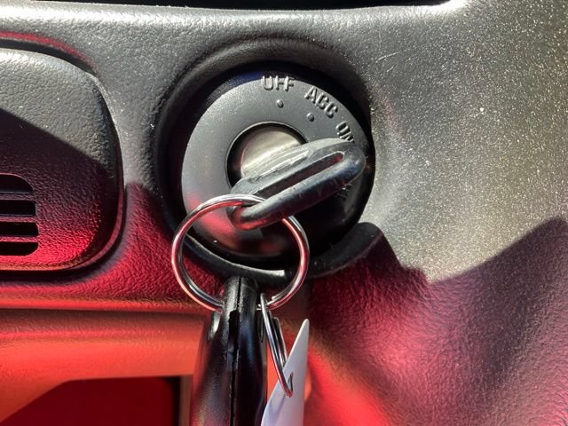 Used 2000 Chevrolet Corvette Coupe w/ Roof Pkg RWD image 10