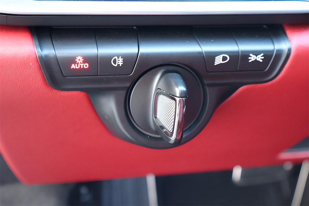 Used 2022 Porsche 911 Turbo S image 20