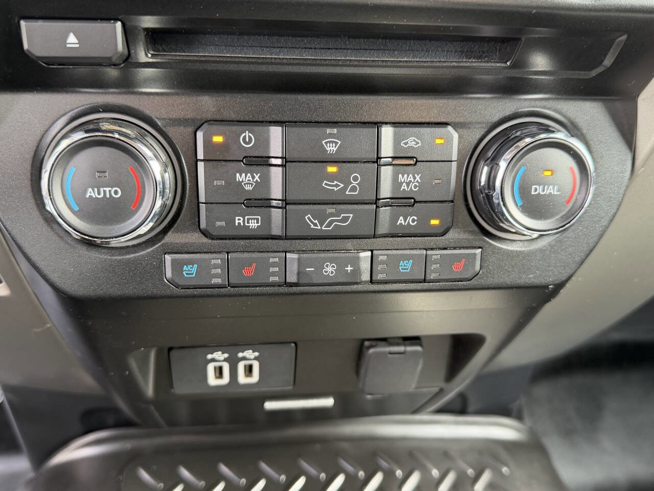 Used 2016 Ford F150 Lariat AWD/4WD image 14