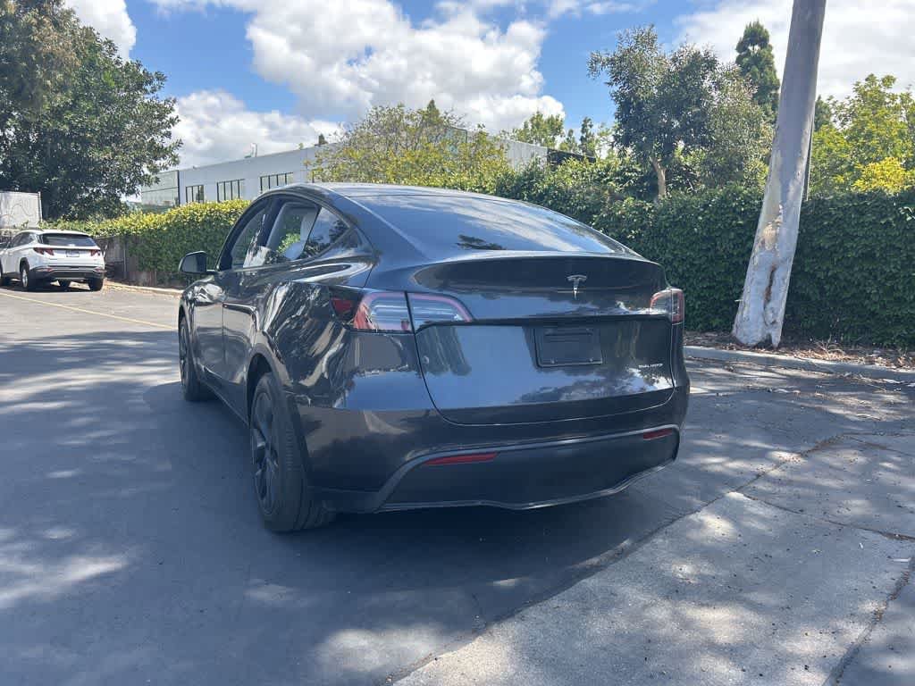 Used 2025 Tesla Model Y Long Range AWD/4WD image 4