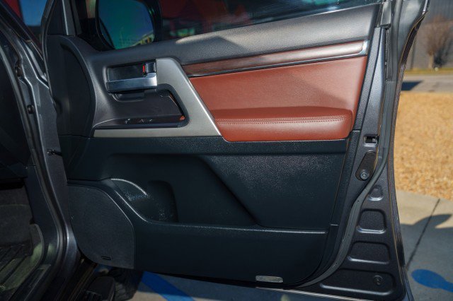 Used 2021 Toyota Land Cruiser image 14