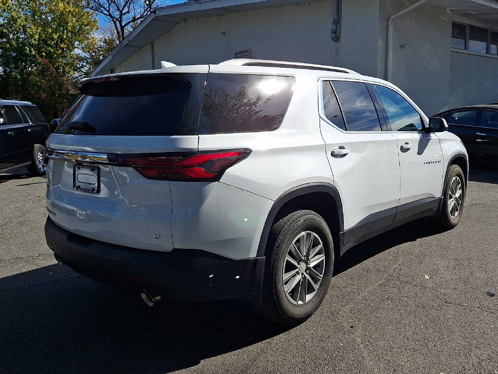 Used 2023 Chevrolet Traverse LT AWD/4WD image 9