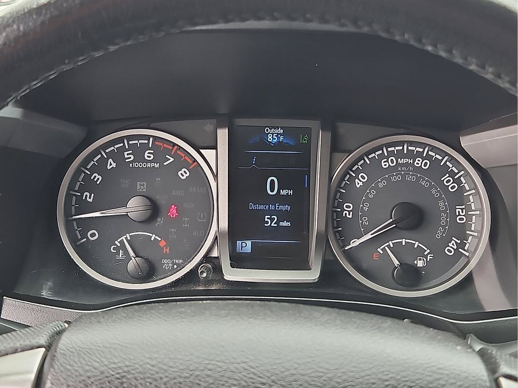 Used 2022 Toyota Tacoma SR5 RWD image 14