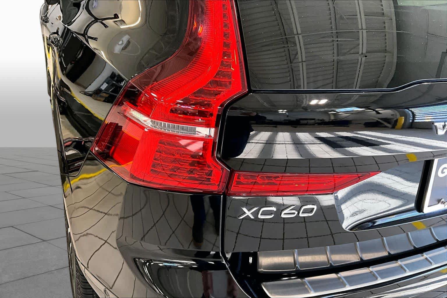 Certified 2024 Volvo XC60 B5 Plus w/ Protection Package Premier AWD/4WD image 27
