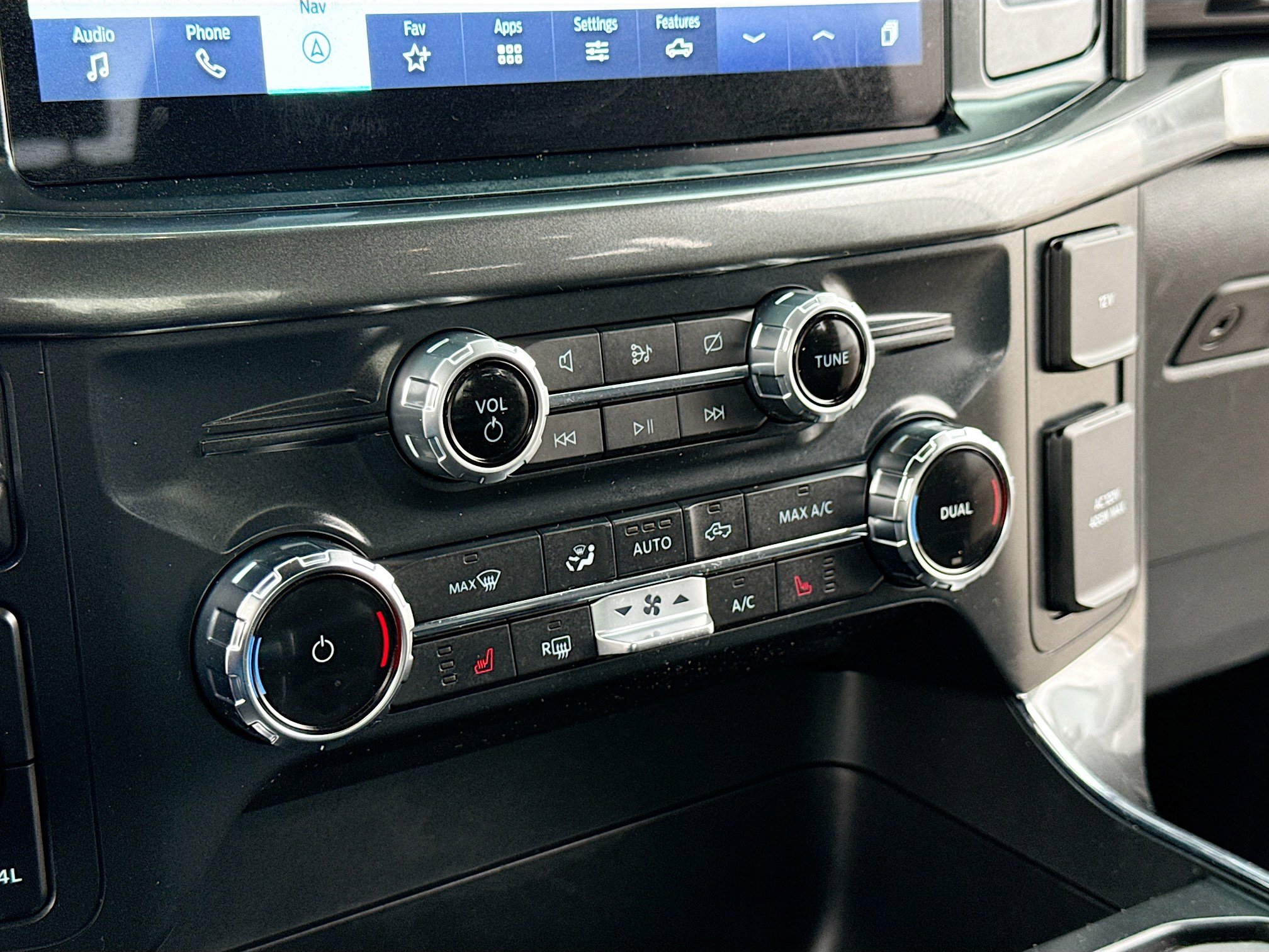 Certified 2022 Ford F150 XLT w/ Equipment Group 302A High image 10