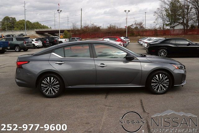 Certified 2024 Nissan Altima 2.5 SV image 5