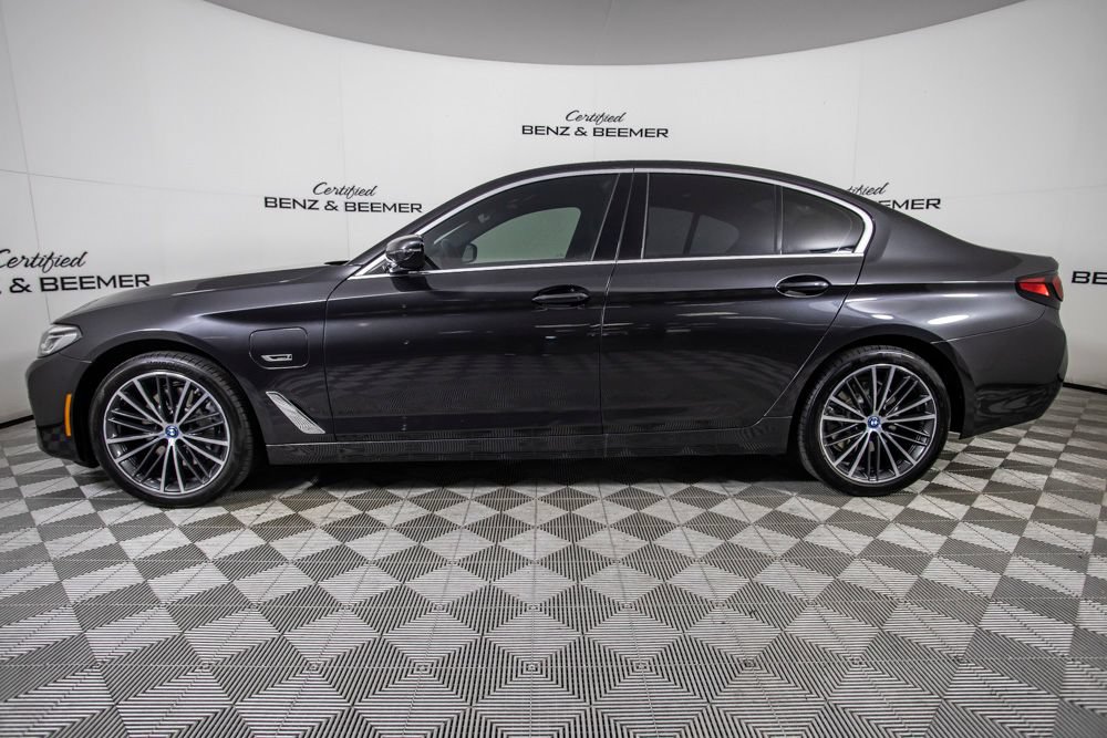 Used 2023 BMW 530e w/ Convenience Package RWD image 10