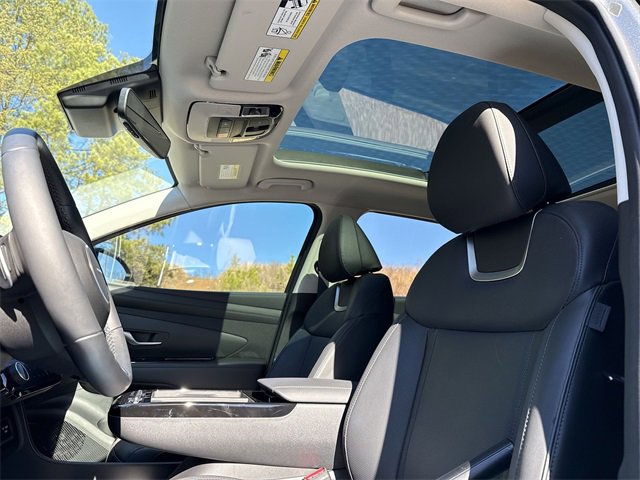 Used 2025 Hyundai Tucson Limited image 16