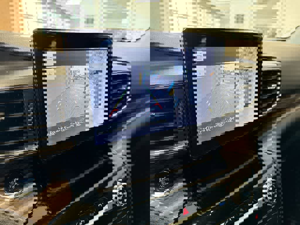 Used 2022 Ford Explorer Limited w/ Equipment Group 301A image 32