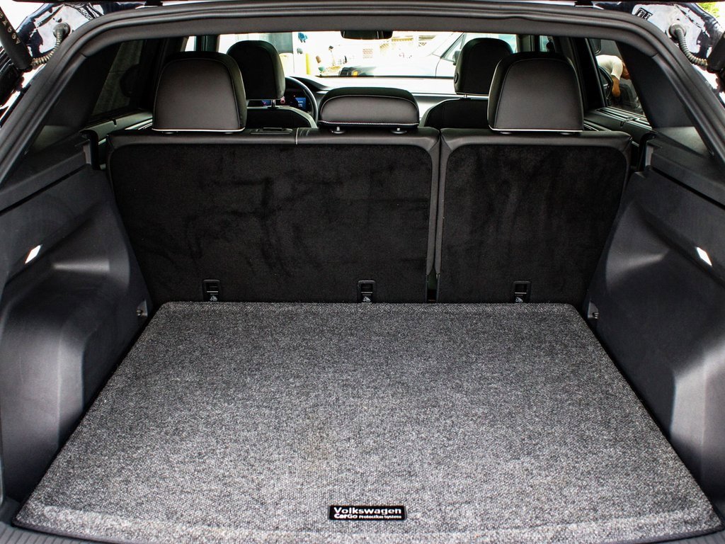 Used 2025 Volkswagen Atlas Cross Sport SEL Premium R-Line image 45