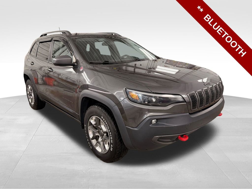 Used 2019 Jeep Cherokee Trailhawk w/ Cold Weather Group image 10