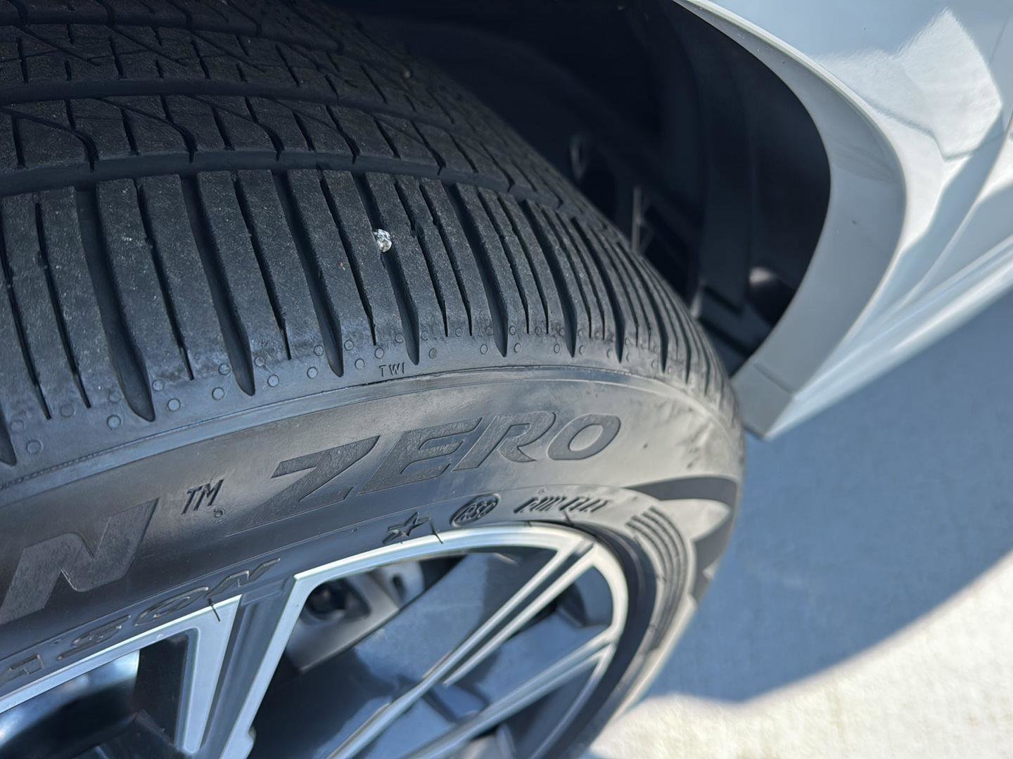 Certified 2024 BMW X6 xDrive40i w/ Premium Package image 35