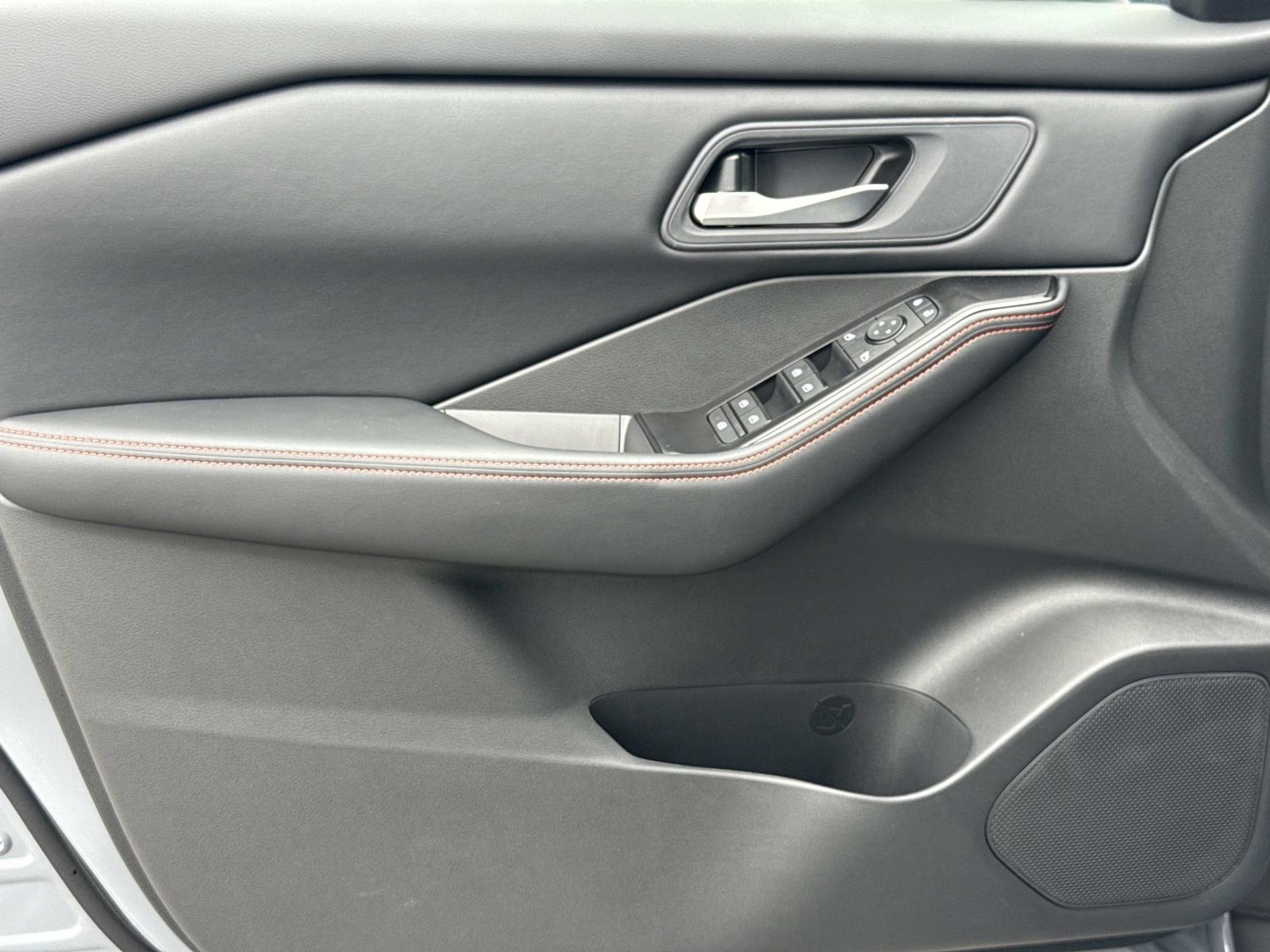 New 2026 Nissan Rogue SV image 22