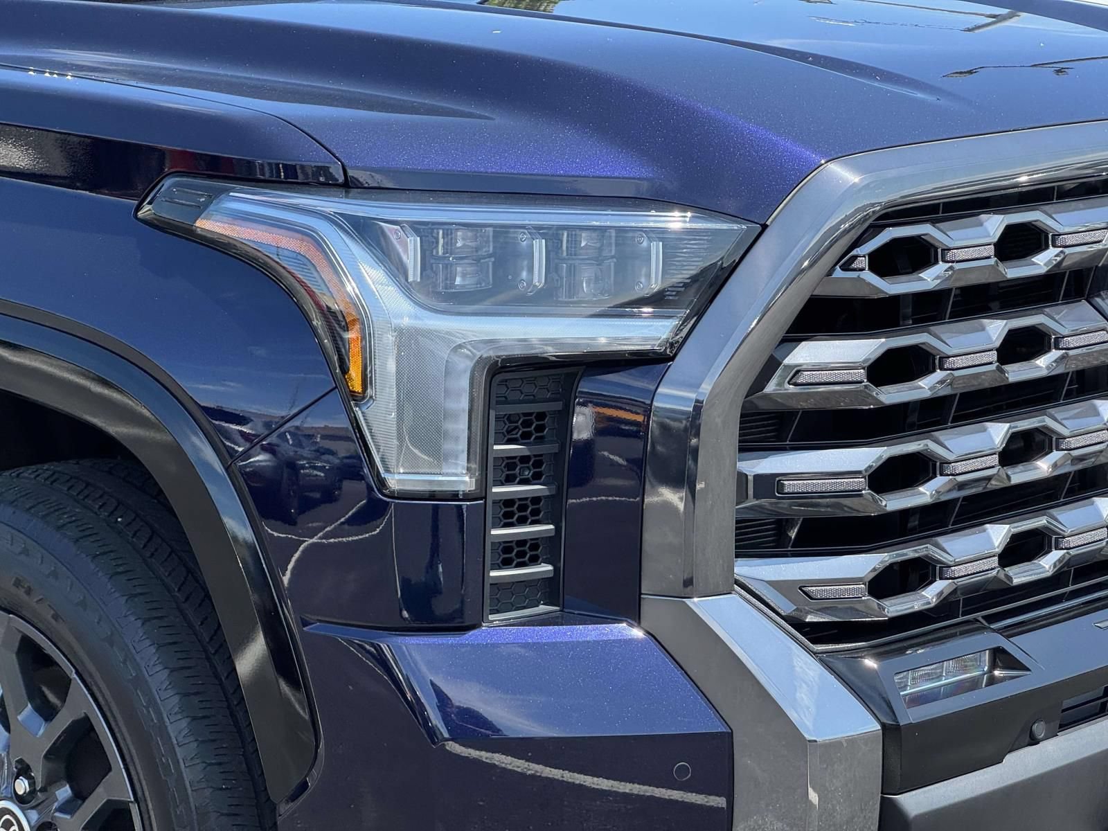 Used 2023 Toyota Tundra Platinum AWD/4WD image 29