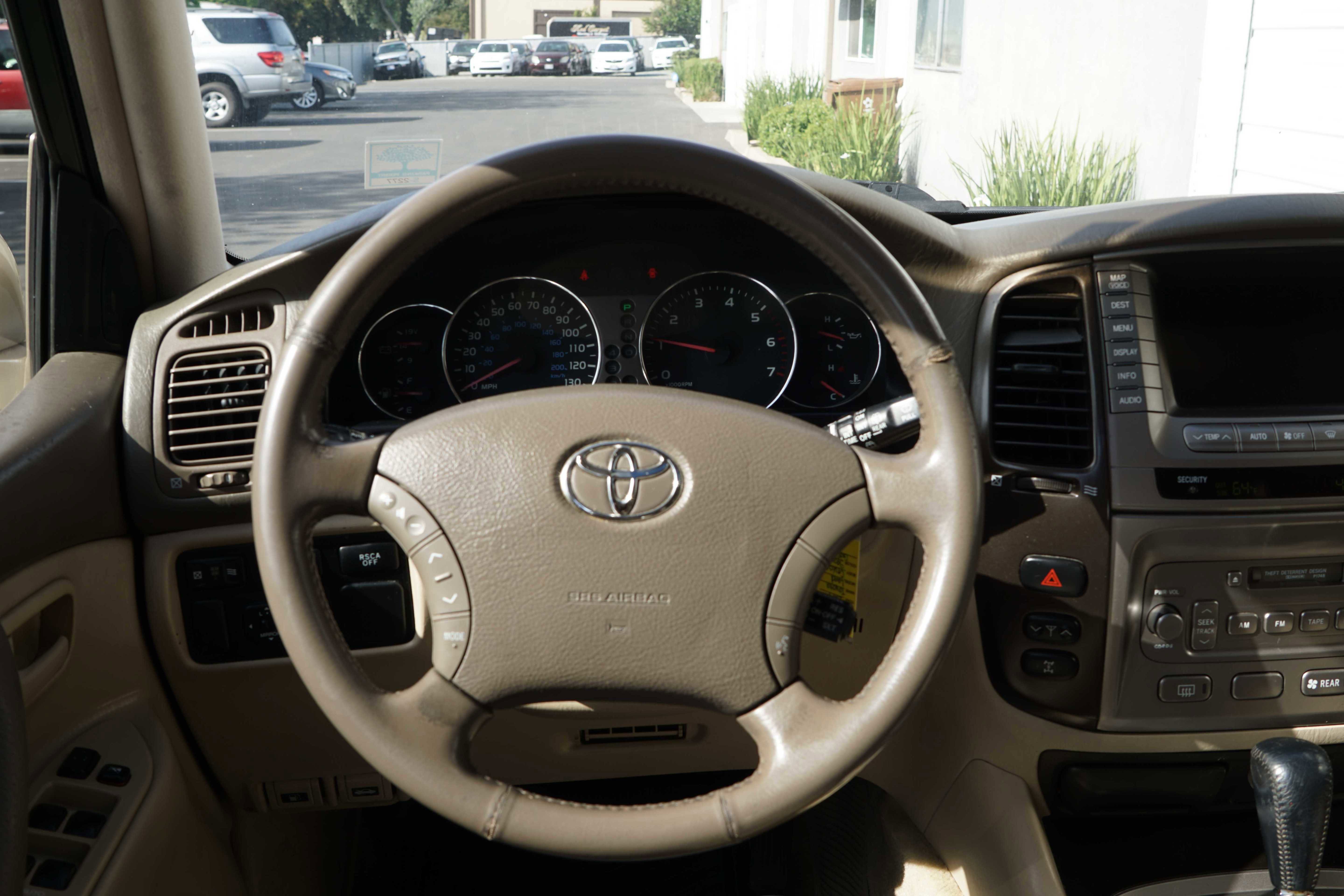 Used 2003 Toyota Land Cruiser image 45