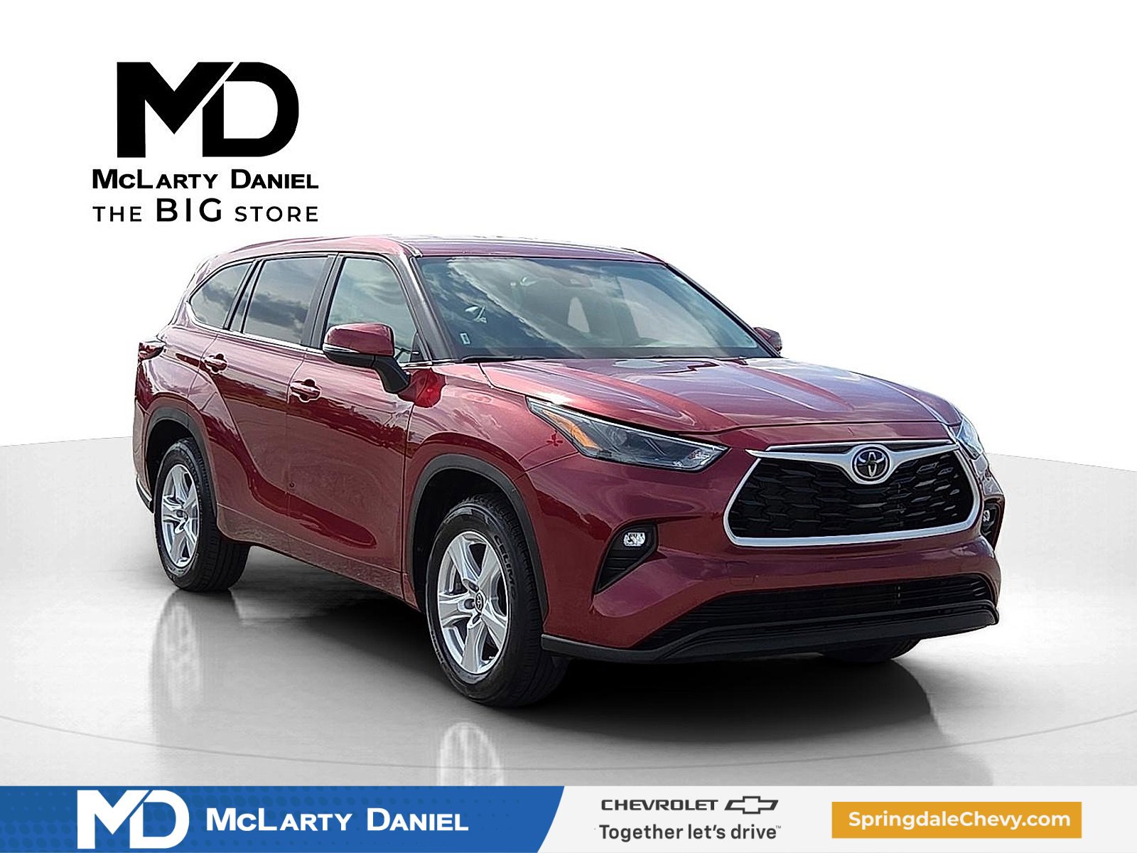 Used 2024 Toyota Highlander LE