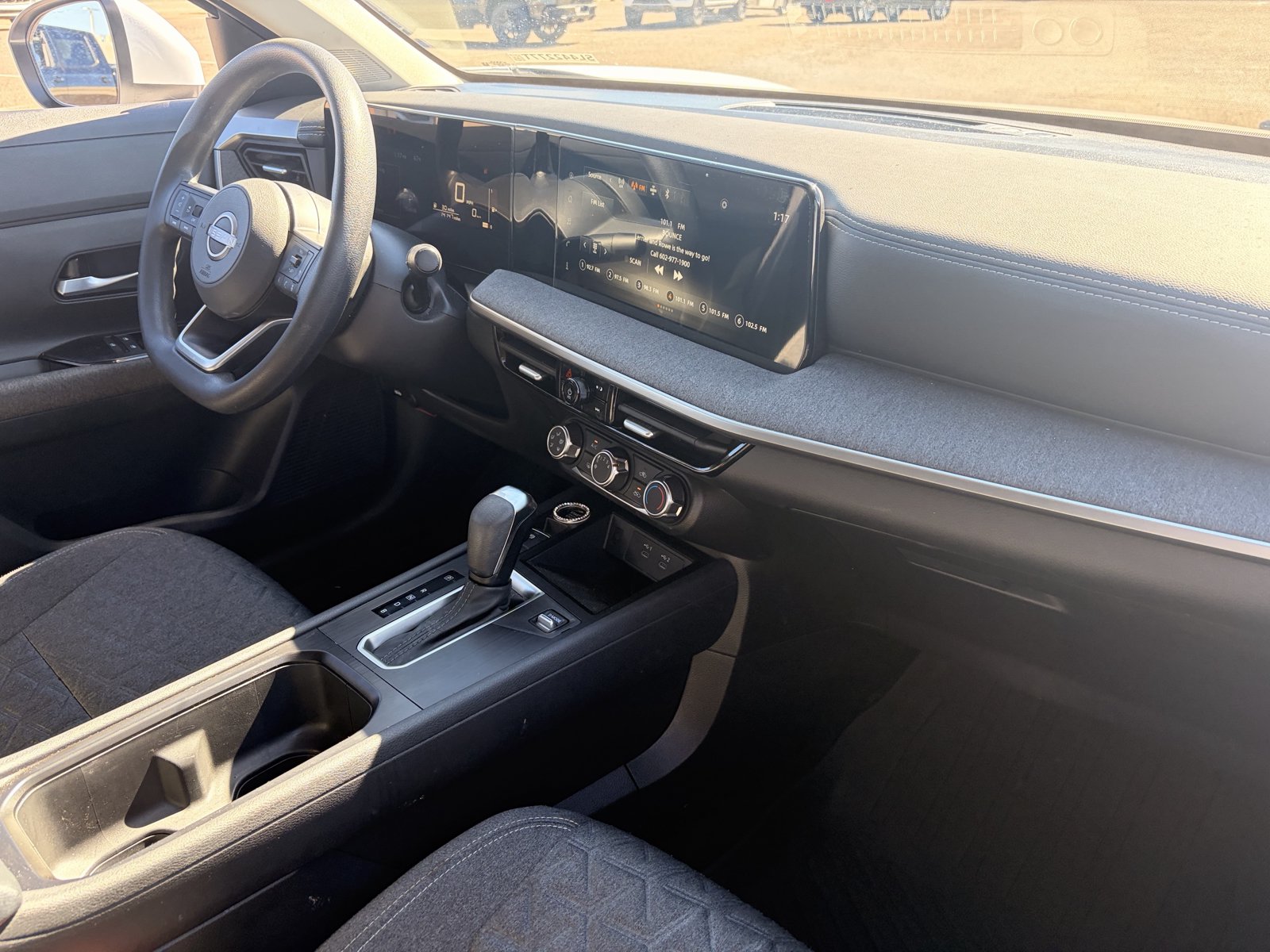 Used 2025 Nissan Kicks SV FWD image 12