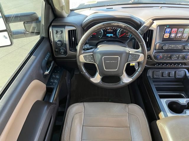Used 2017 GMC Sierra 2500 Denali w/ Duramax Plus Package AWD/4WD image 11