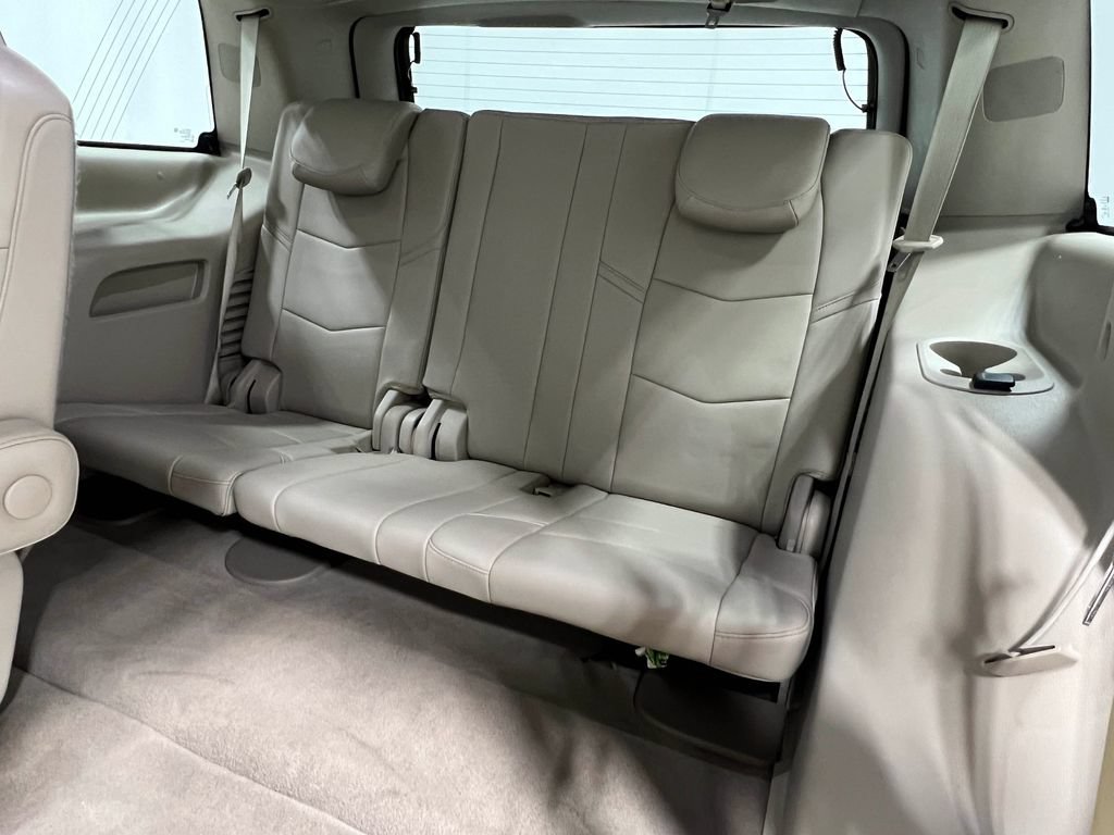 Used 2017 Cadillac Escalade Luxury AWD/4WD image 39