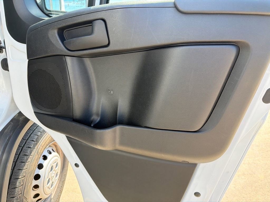 Used 2025 RAM ProMaster 2500 w/ Convenience Group FWD image 14