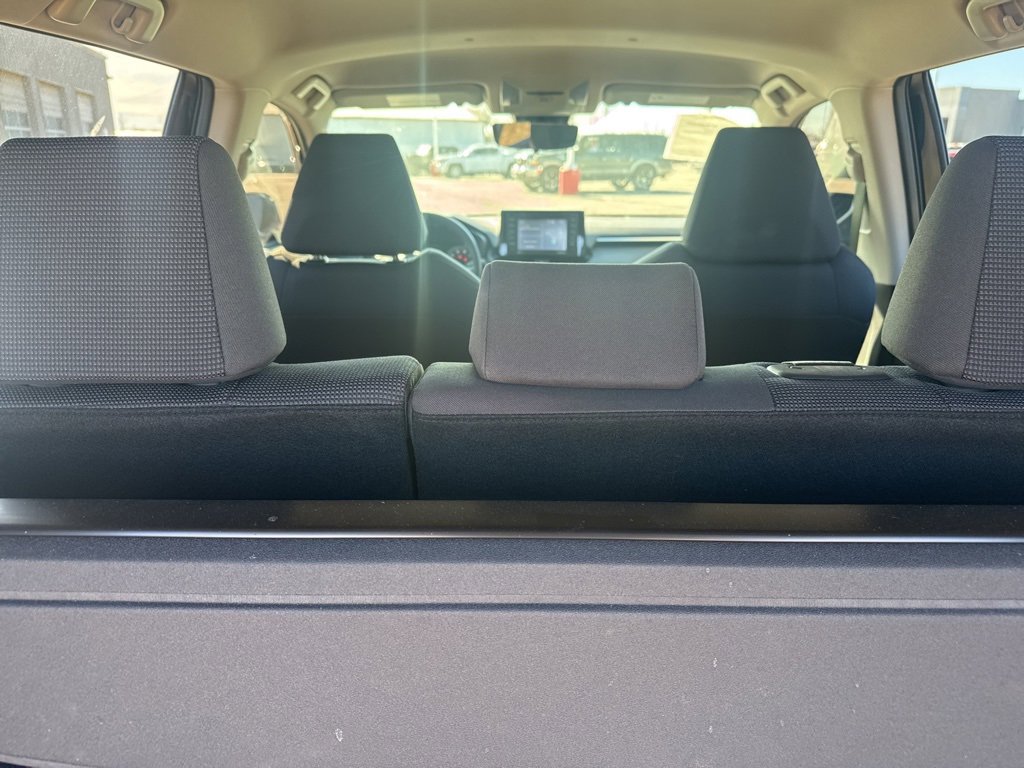 Used 2022 Toyota RAV4 LE image 22