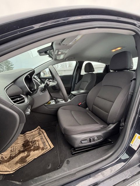 Used 2023 Chevrolet Malibu LT image 11