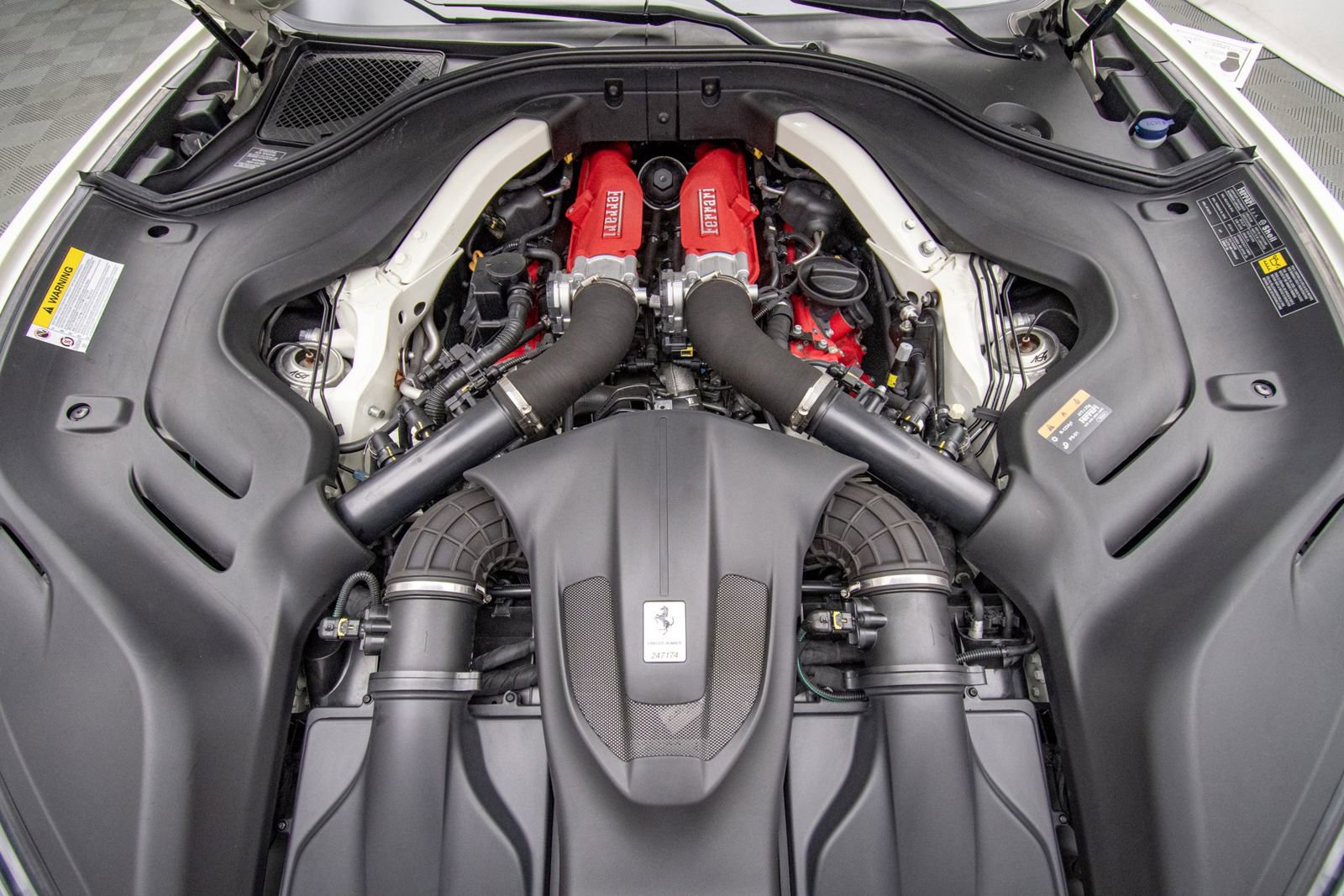 Used 2019 Ferrari Portofino RWD image 52