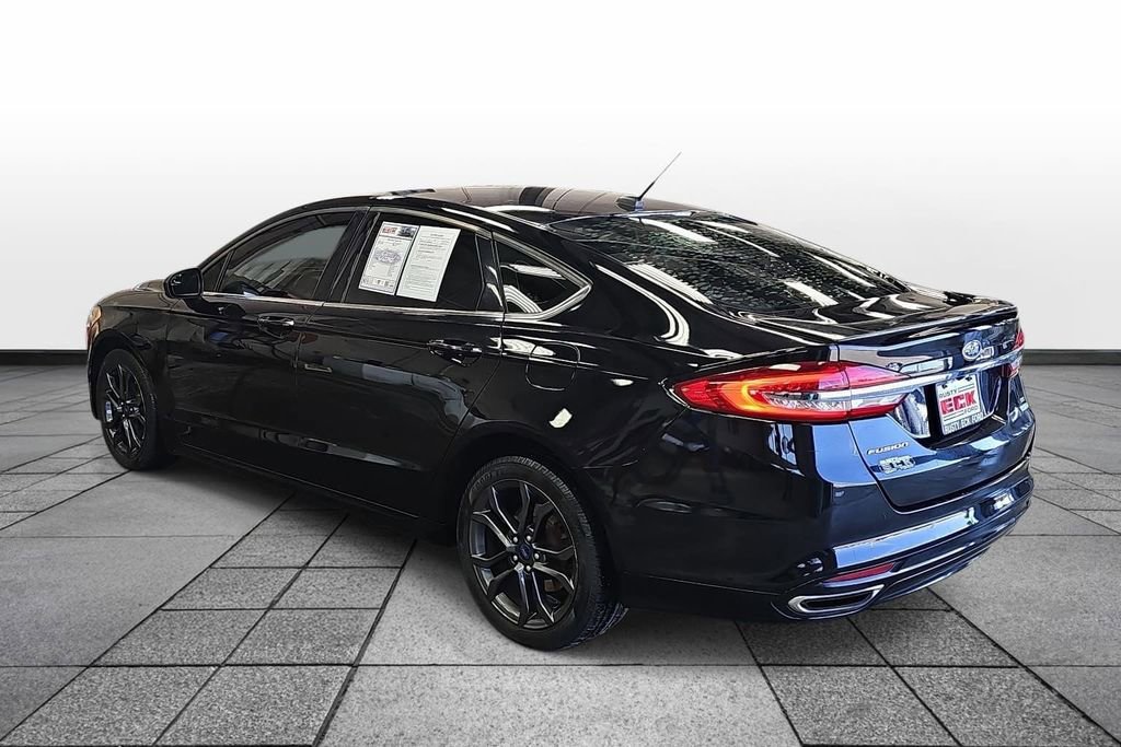 Used 2018 Ford Fusion SE w/ Equipment Group 201A image 6