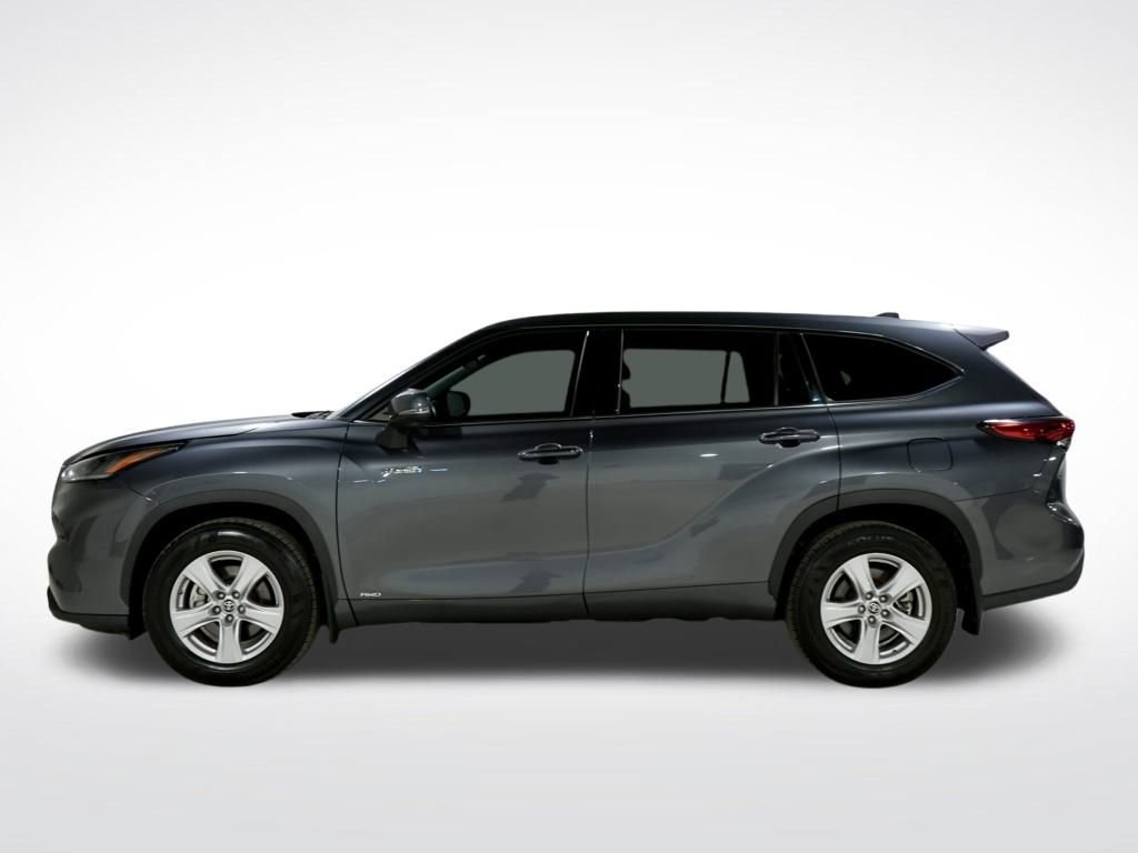 Used 2021 Toyota Highlander LE image 6