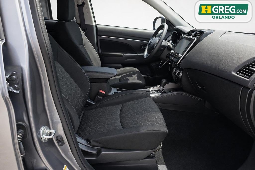 Used 2026 Mitsubishi Outlander Sport LE AWD/4WD image 11