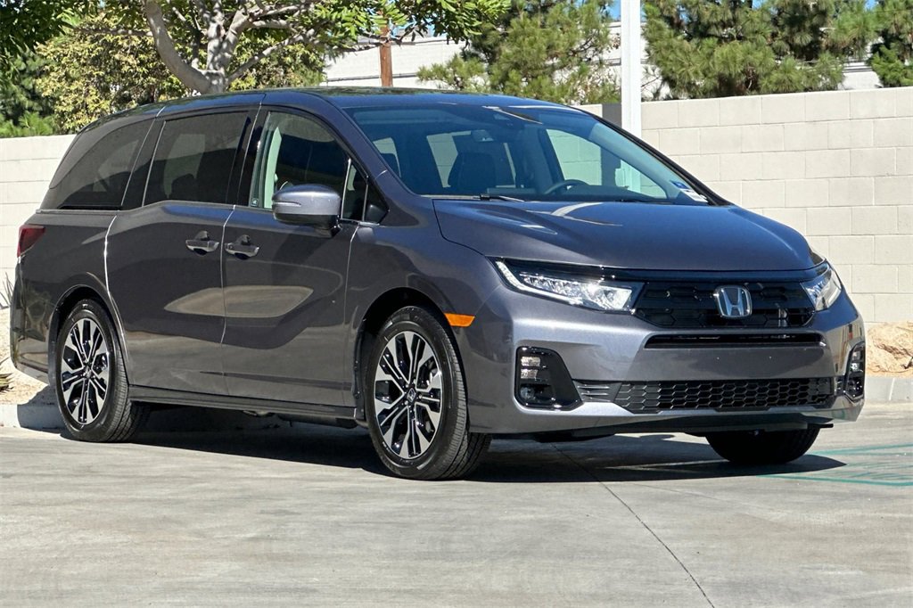 New 2026 Honda Odyssey Elite image 2