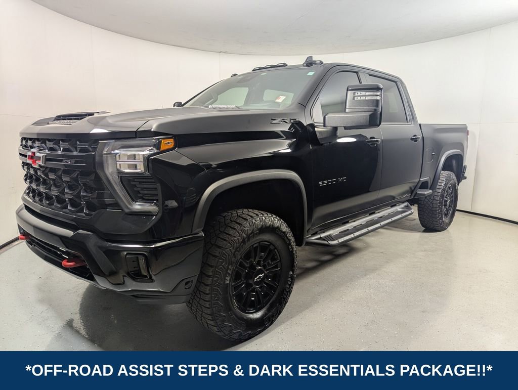 Used 2024 Chevrolet Silverado 2500 ZR2 w/ Technology Package image 3