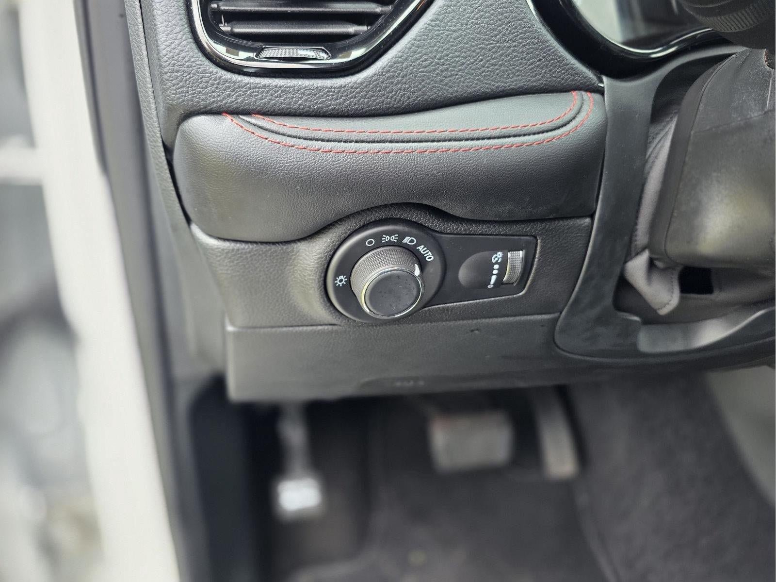 Used 2025 Dodge Durango GT AWD/4WD image 15