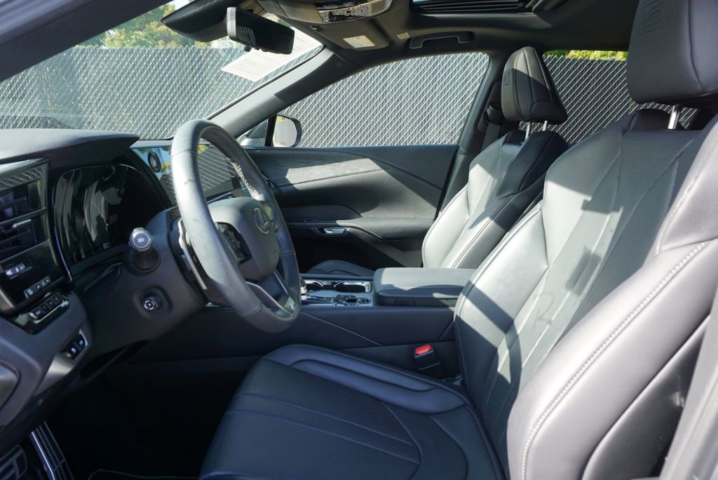 Used 2023 Lexus RX 350 F Sport image 9