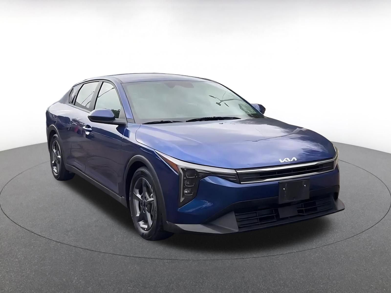 Used 2025 Kia K4 FWD image 3