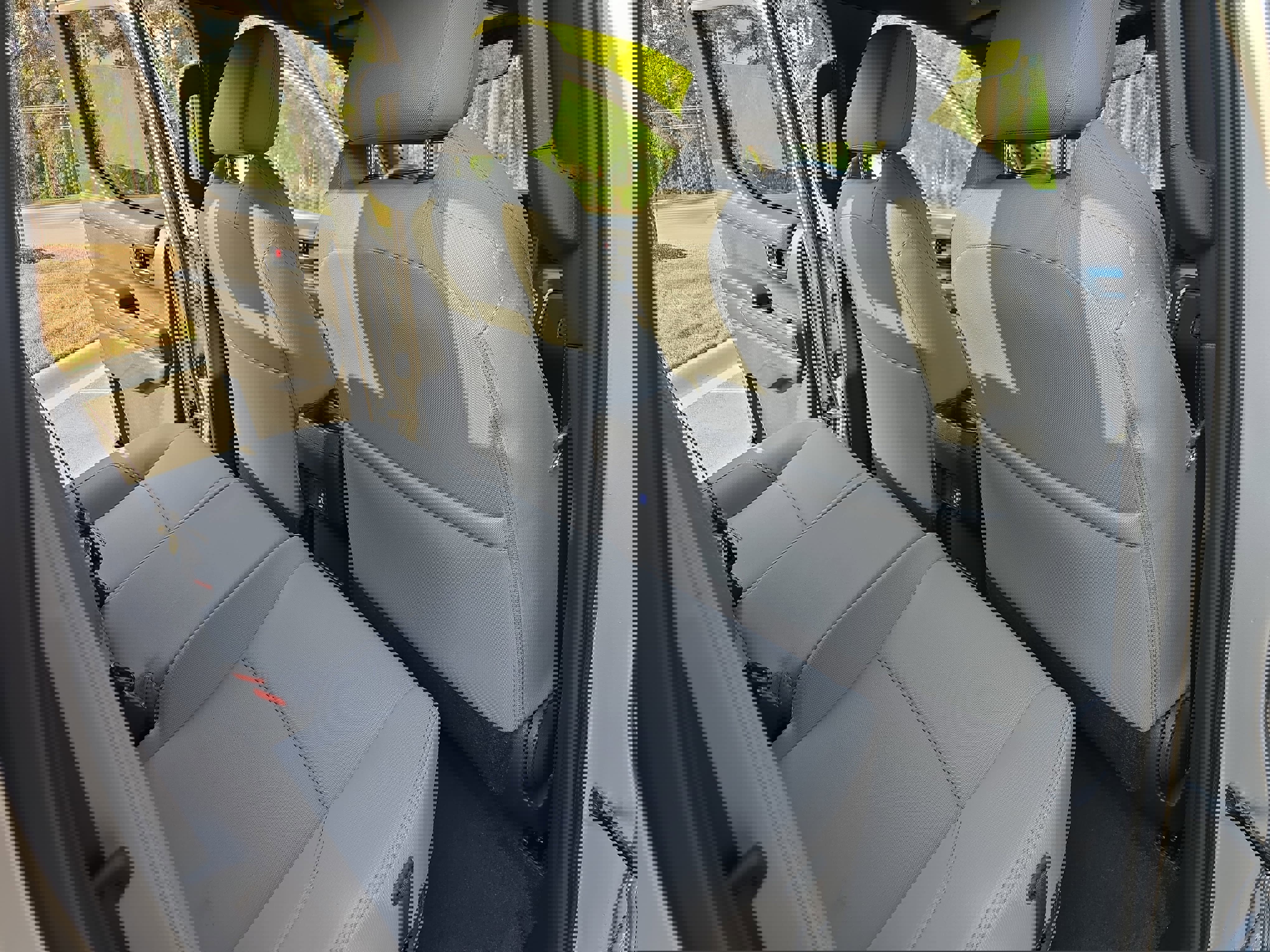 Used 2025 Toyota Tacoma SR5 image 11