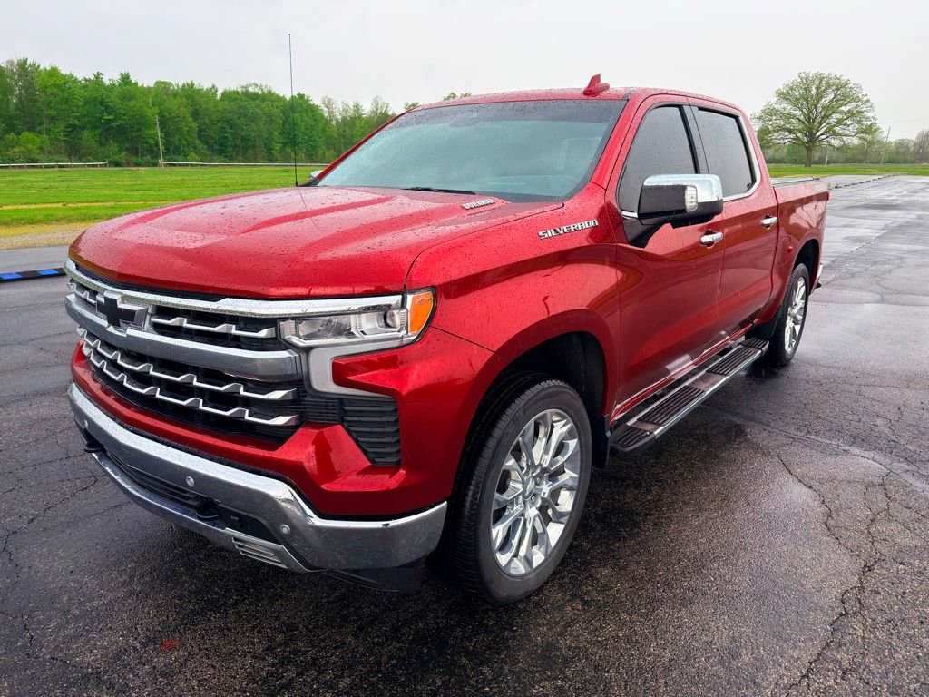 Used 2024 Chevrolet Silverado 1500 LTZ w/ Technology Package AWD/4WD image 19