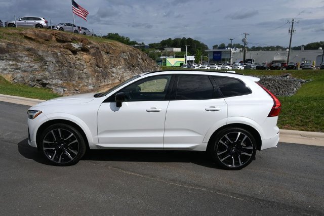 Used 2024 Volvo XC60 B5 Ultimate AWD/4WD image 11