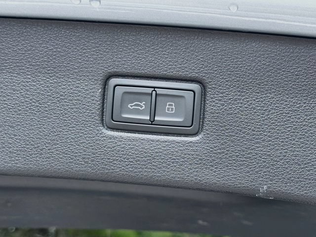Used 2023 Audi Q7 3.0T Prestige AWD/4WD image 14