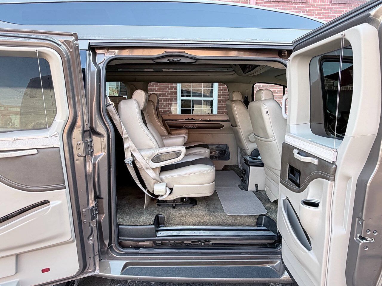 Used 2016 Ford Transit 150 XLT RWD image 12