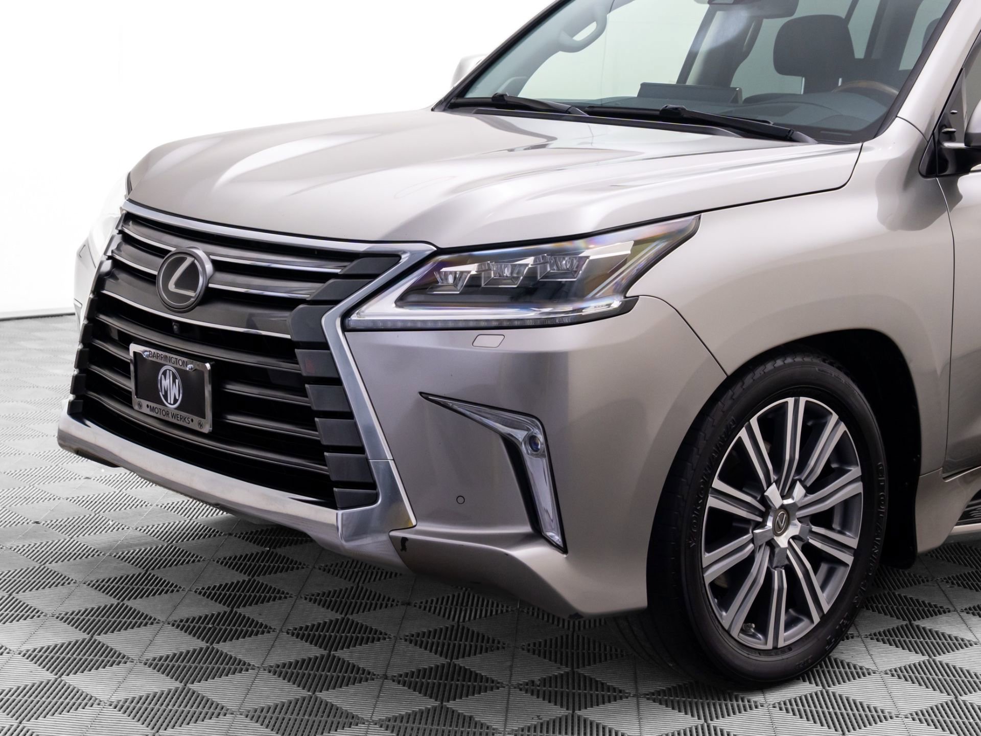 Used 2016 Lexus LX 570 4WD image 37