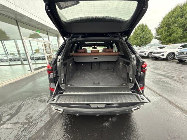 Used 2025 BMW X5 xDrive40i w/ M Sport Package AWD/4WD image 22