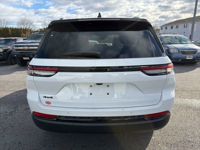 New 2025 Jeep Grand Cherokee Limited image 4