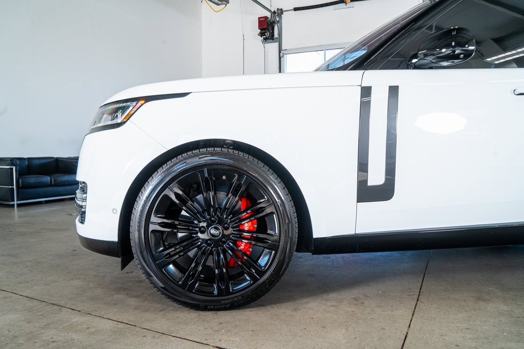 Used 2023 Land Rover Range Rover SE image 9