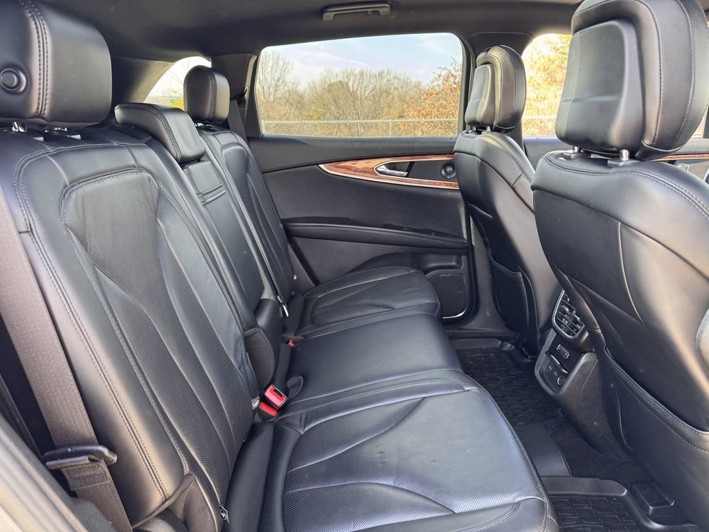 Used 2020 Lincoln Nautilus Reserve image 28