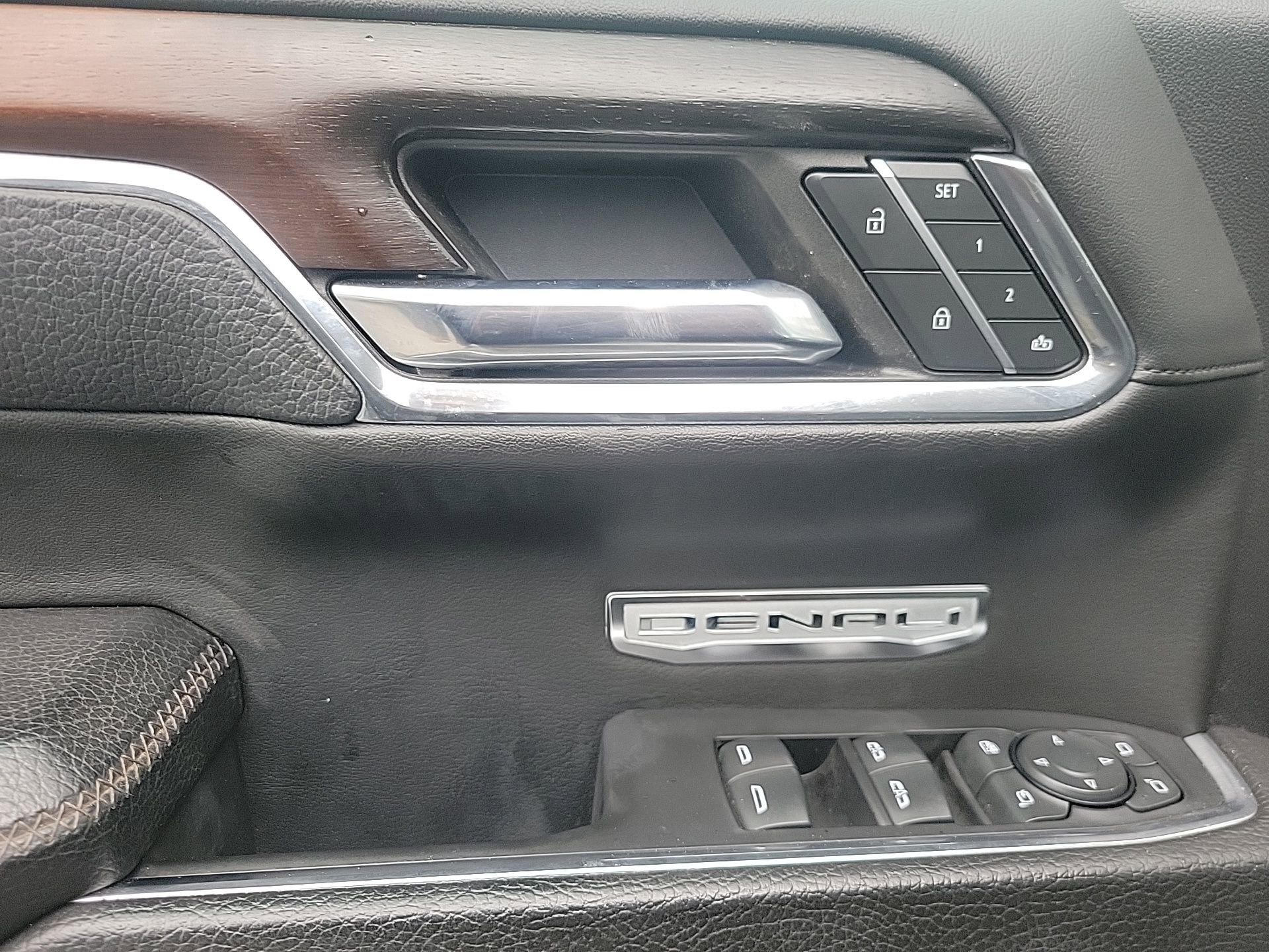 Used 2024 GMC Sierra 1500 Denali image 21